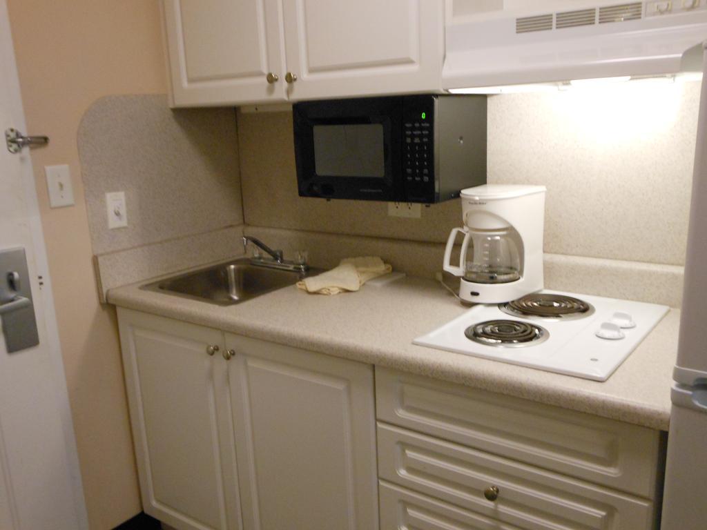 Intown Suites Extended Stay Select Hampton Va Bilik gambar